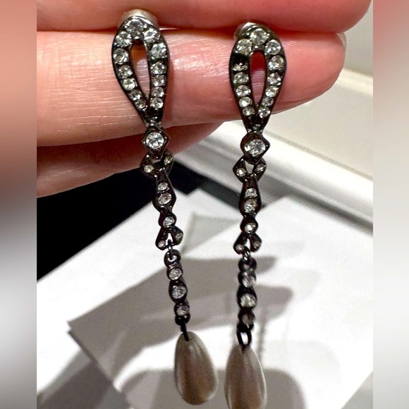 ✨ Stunning Swarovski Vintage Pave Crystal and Faux Pearl Drop Earrings - Picture 9 of 16